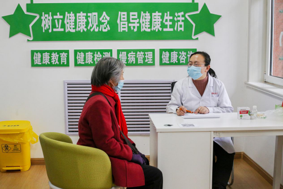 提升基層群眾健康水平——鄰家好伴“社區(qū)健康管家”走進社區(qū)